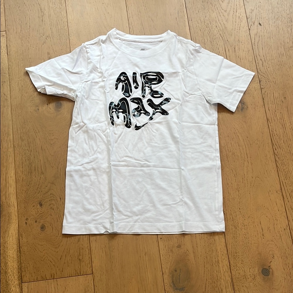 Nike White Short Sleeve Tee